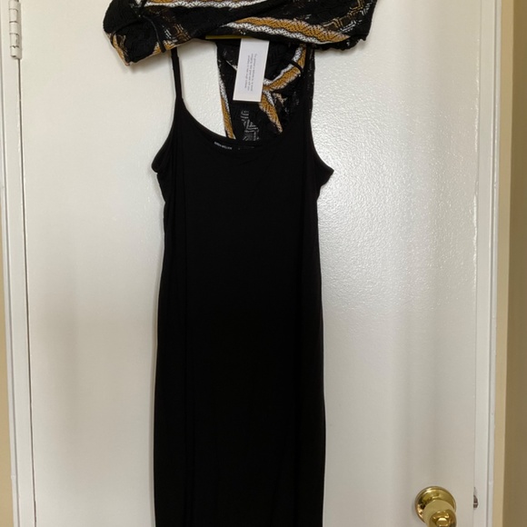 Karen Millen Lace Dress with lining - Picture 4 of 4